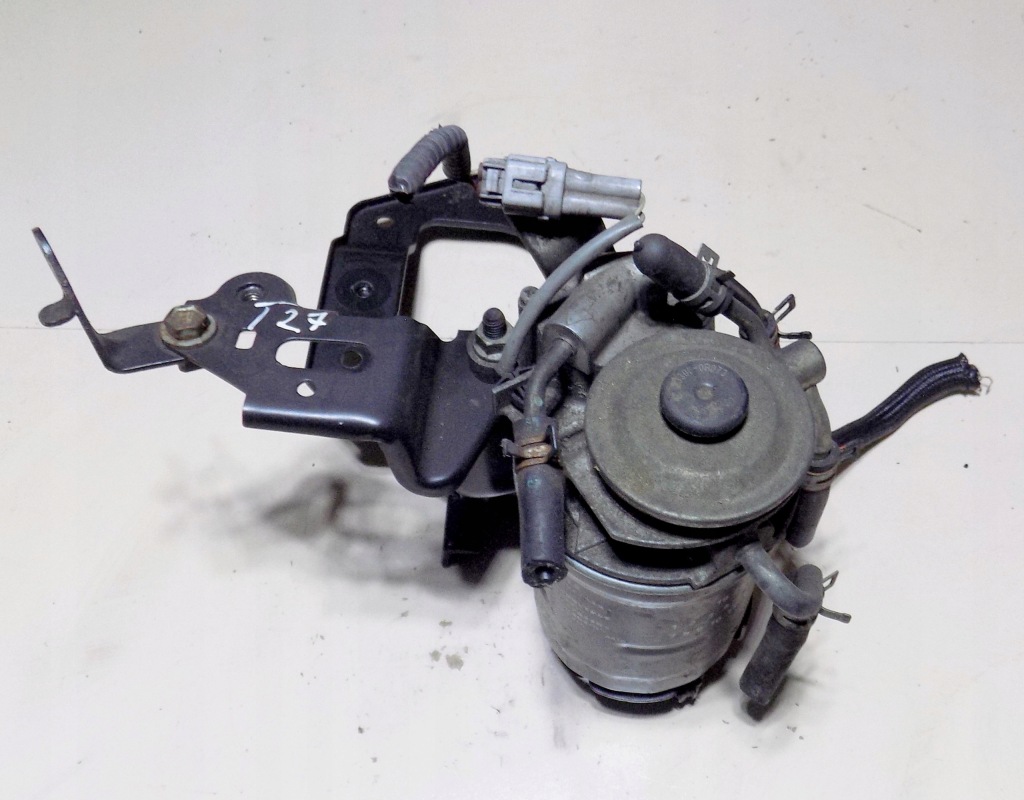 фото №2, Фильтр основание корпус toyota avensis t27 2.0d