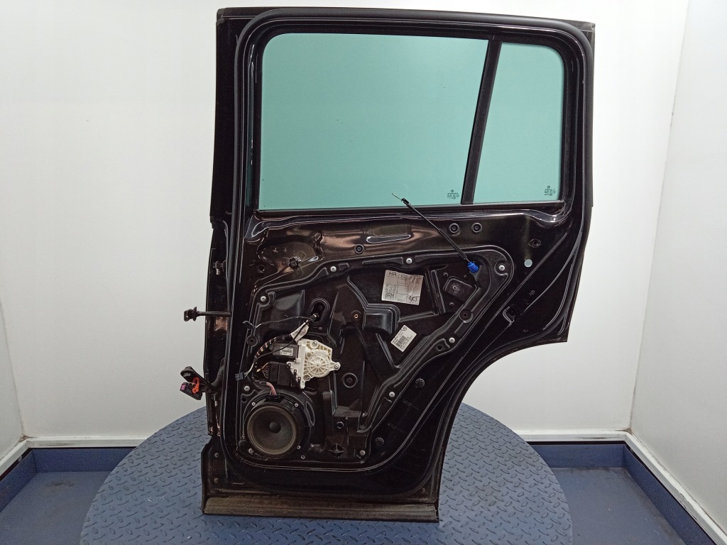 фото №11, Vw tiguan i 5n 07- дверь задняя правое задние lc9x