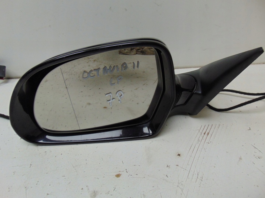 Зеркало левая skoda octavia 2 рестайлинг  7 pin европа с Разборки