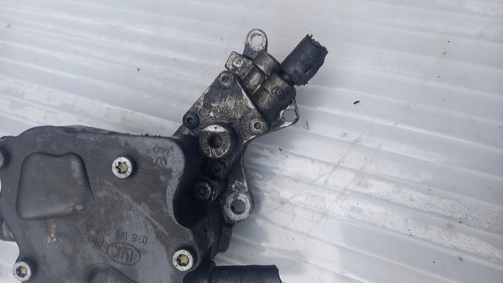 фото №5, Насос vacu audi a4 b6 1.9d 00r 038145209a