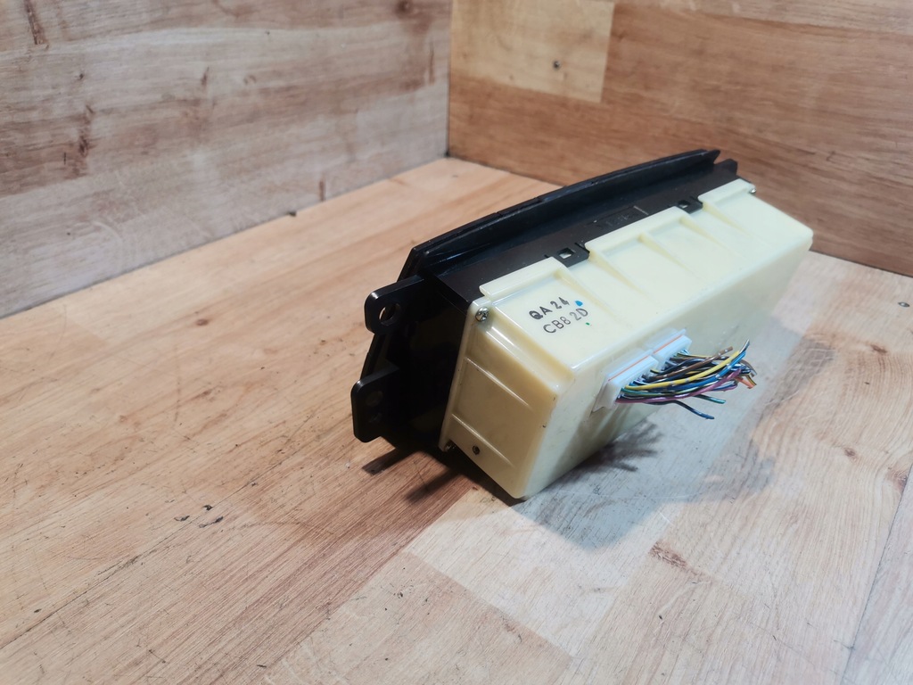 фото №9, Панель керування кондиціонера mazda premacy i