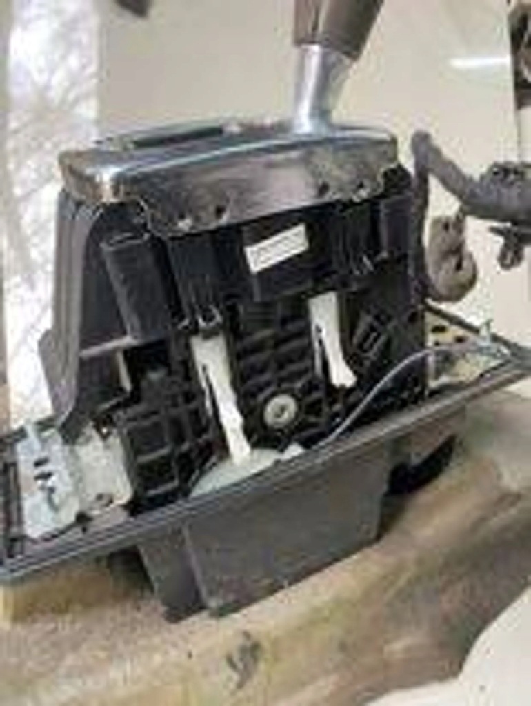 фото №6, Audi a8 d3 4.2 lewarekwybierak коробки автоматична коробка передач 4e1713041ac