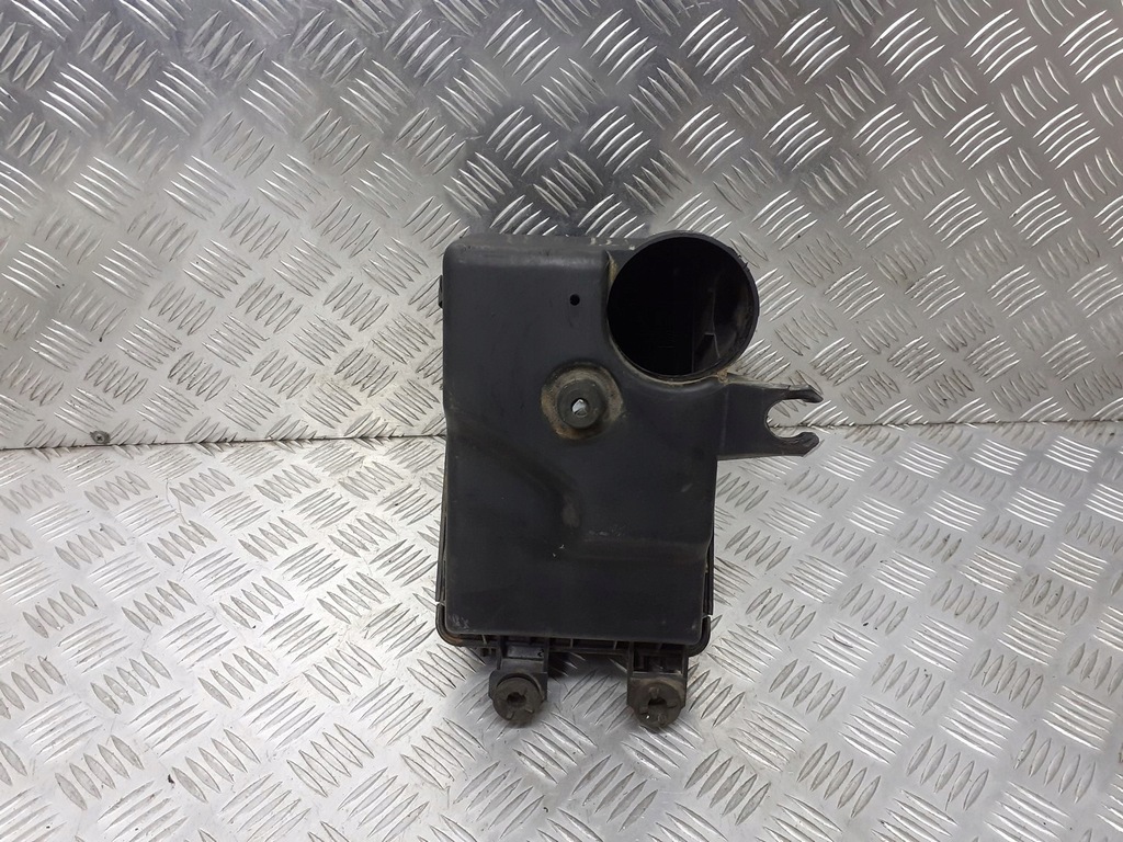 фото №6, Корпус фільтра повітря mazda 323c 1.3