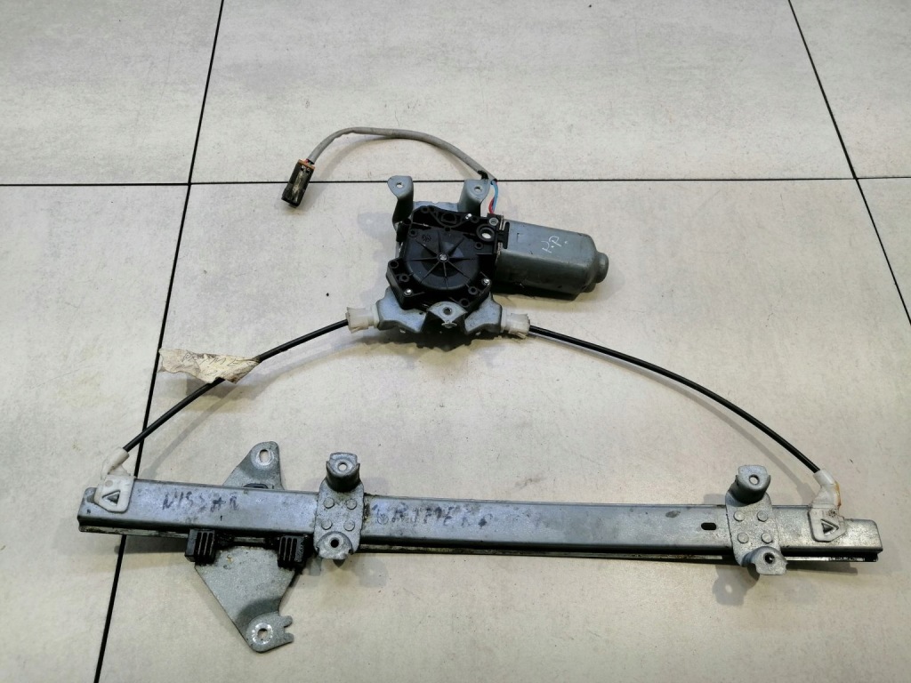 фото №1, Подъемник стекло правый перед nissan primera p11