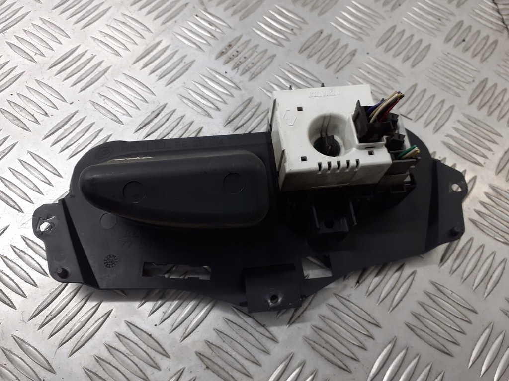 фото №3, Дисплей renault scenic i 7700840351