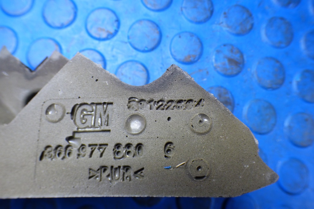 Купити Абсорбер крила піна лівий правий перед 39122833 39122834 opel astra k v