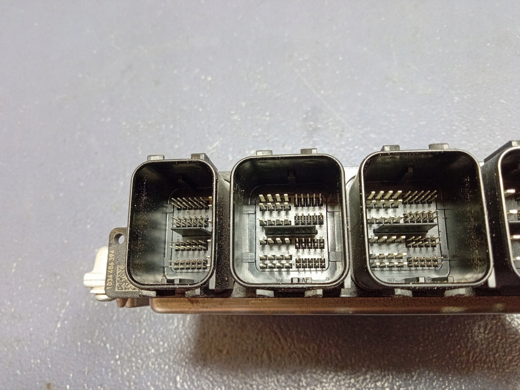 Bmw x5 g05 2.0d 25d 231km бортовой компьютер блок управления двигателя 7824727 в Украине