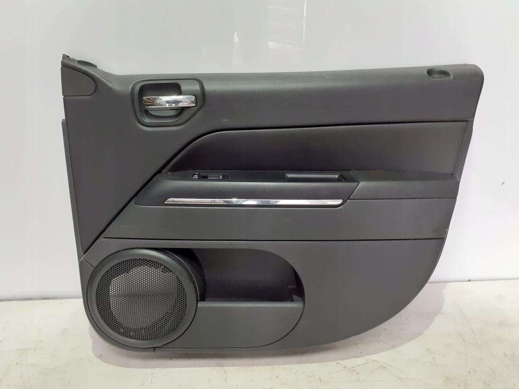 фото №1, Обивка дверь правый перед jeep compass