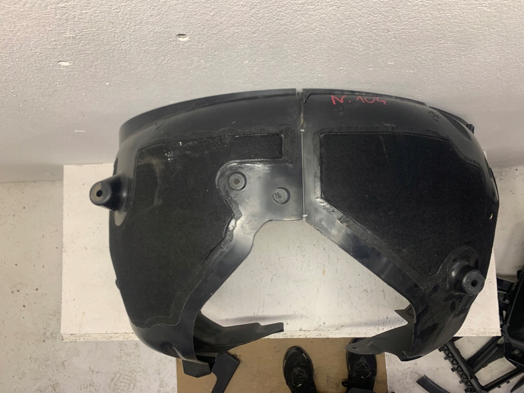 Tesla 3 подкрылок передние левая 1081581-00-d с Разборки