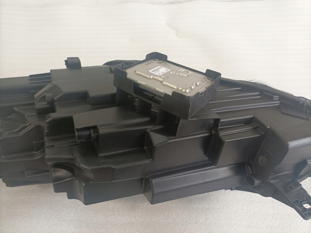 фото №11, Ford kuga mk3 escape лампа права full led lv4b13e016ak