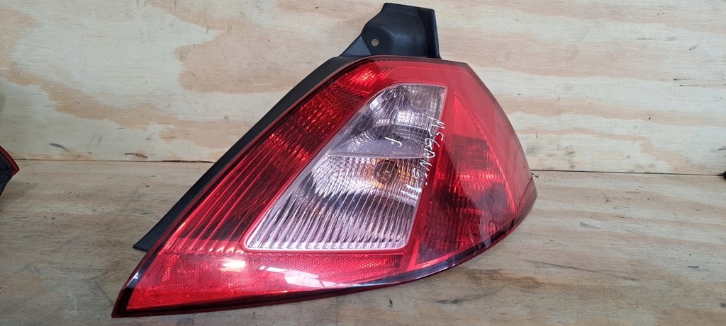фото №1, Лампа задня права renault megane ii 2 8200073237