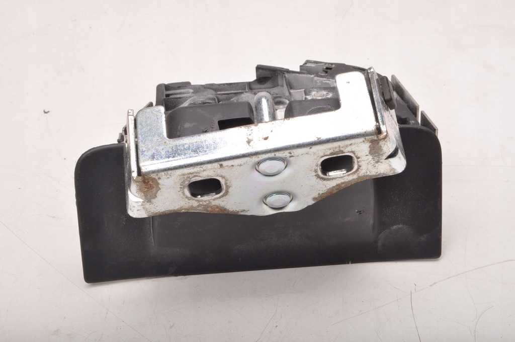 фото №6, Volvo v70 iii xc70 ii замок багажника крышки 31276954 kombi