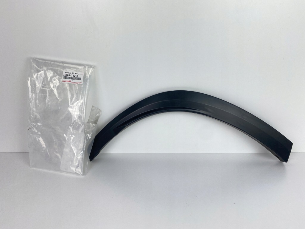 фото №1, Lexus nx ii молдинг накладка крила правий задня 2021-