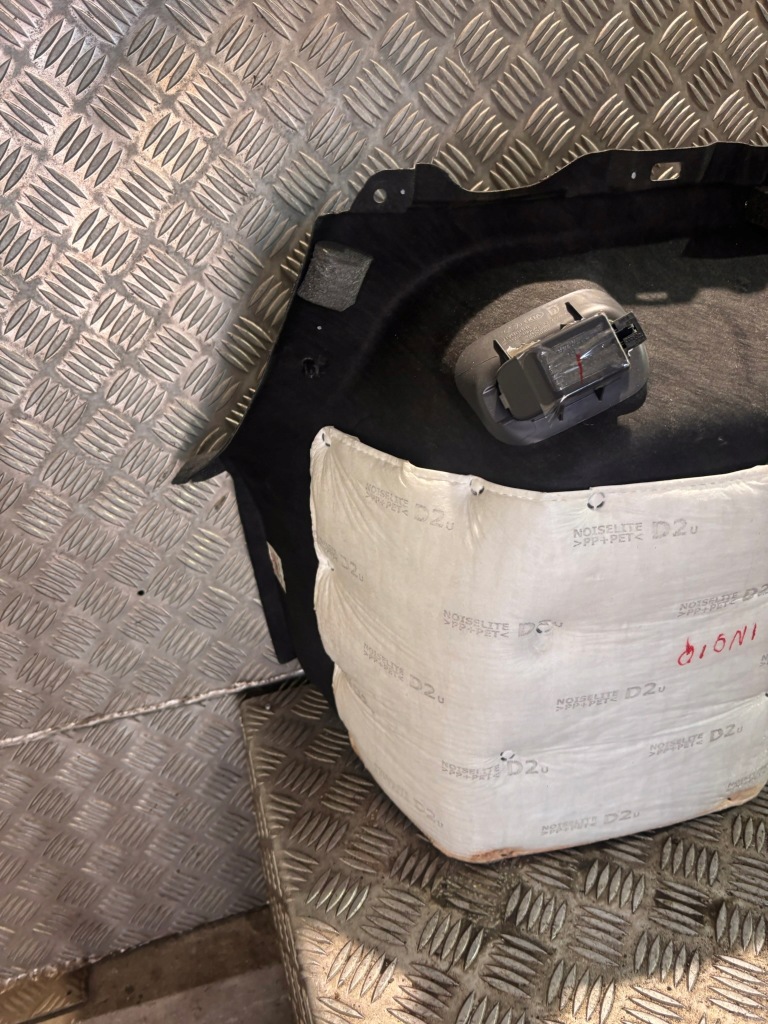 Обшивка багажника правый hyundai ioniq 85740-g2300 с Разборки