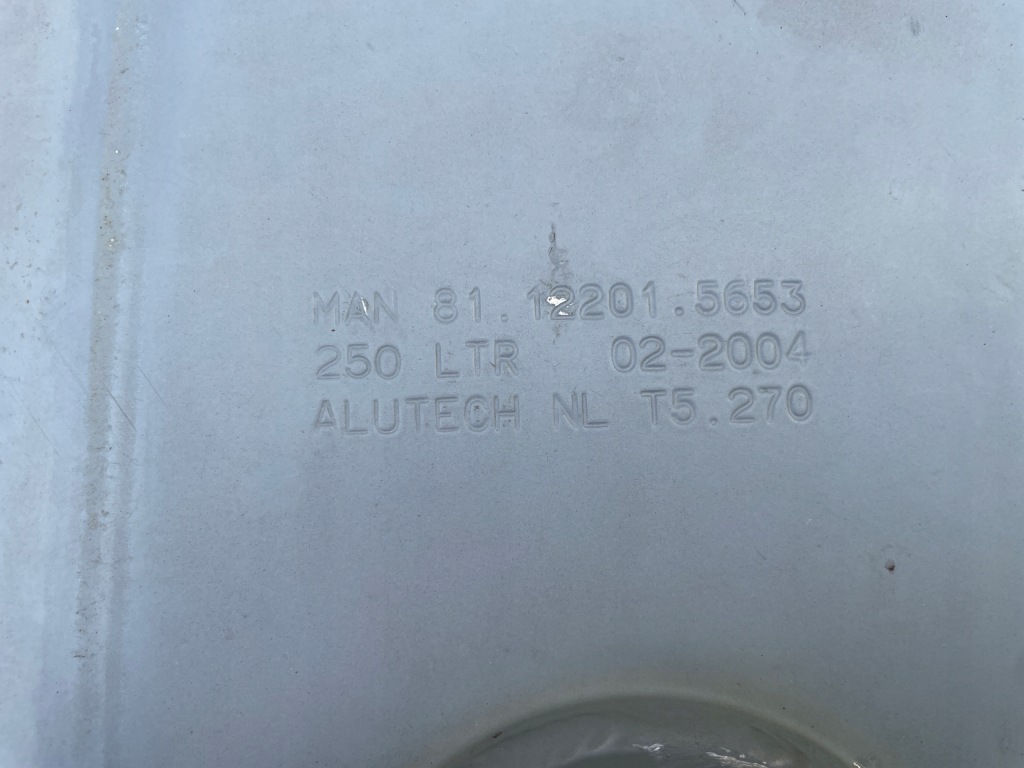 Бак топливной  man tga tgx tgs 250 l 81122015653 с Разборки