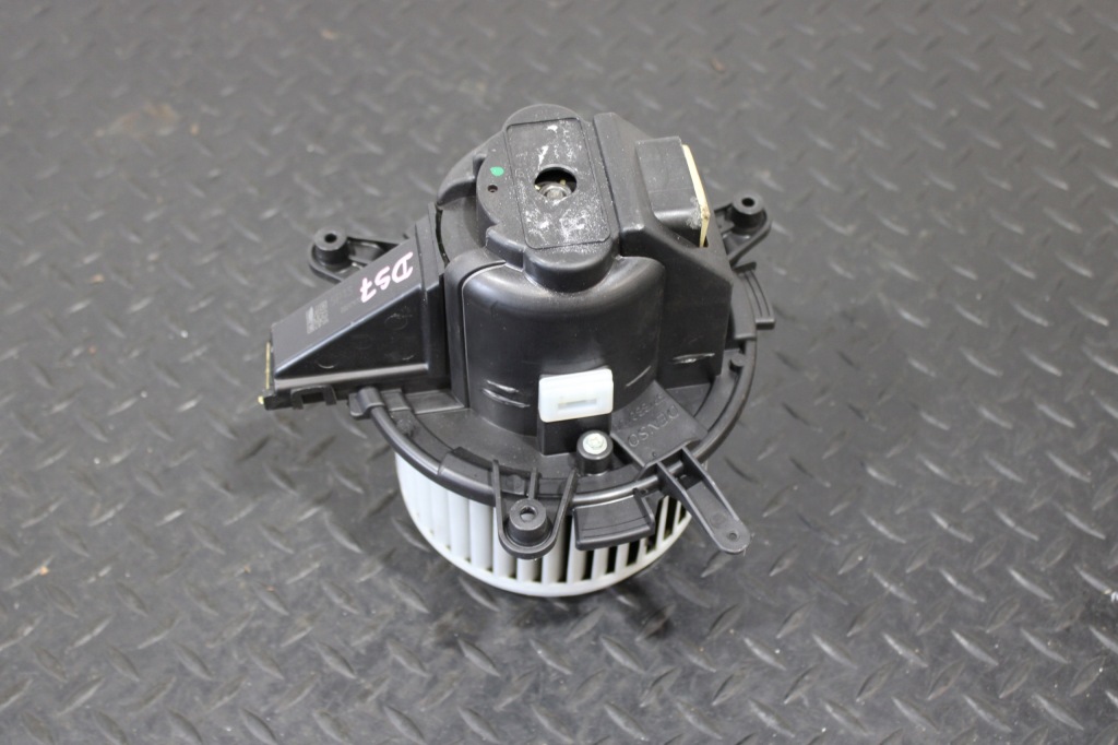 Купить Воздуходувка вентилятор отопителя citroen ds7