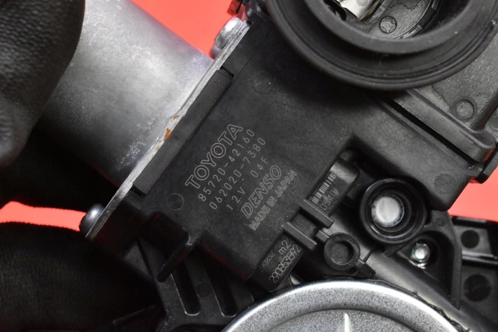 фото №10, Подъемник стекло левый задняя 85720-42160 toyota bz4x 22-