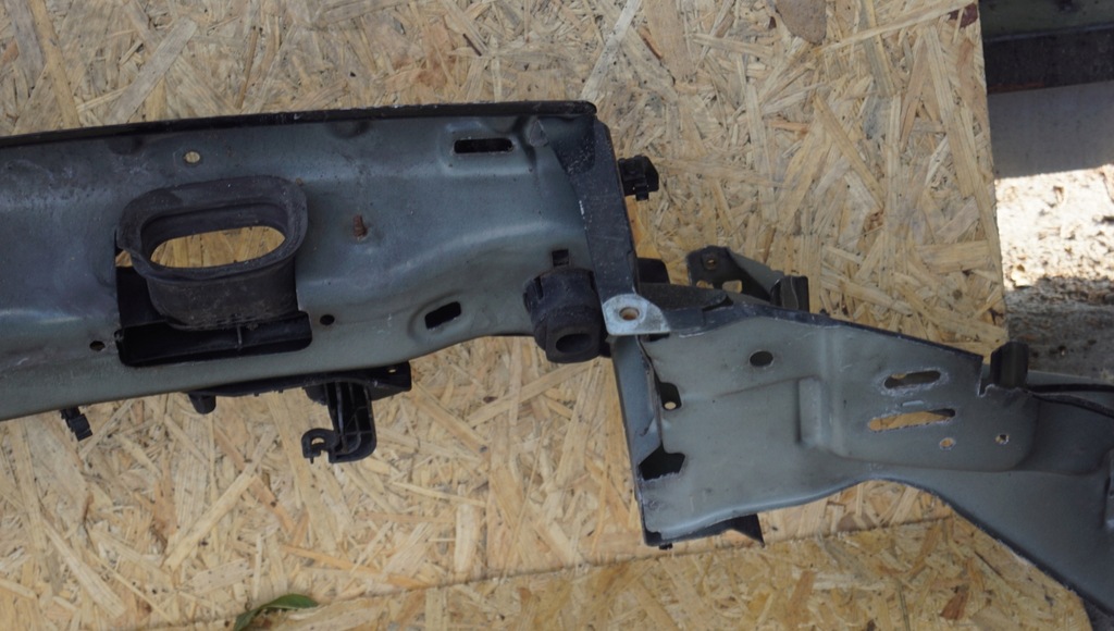 фото №11, Pas передний верхний усилитель volvo s40 ii lift