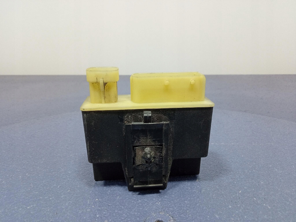 фото №5, Citroen ds5 2.0 hdi реле свеча накаливания 9662570880