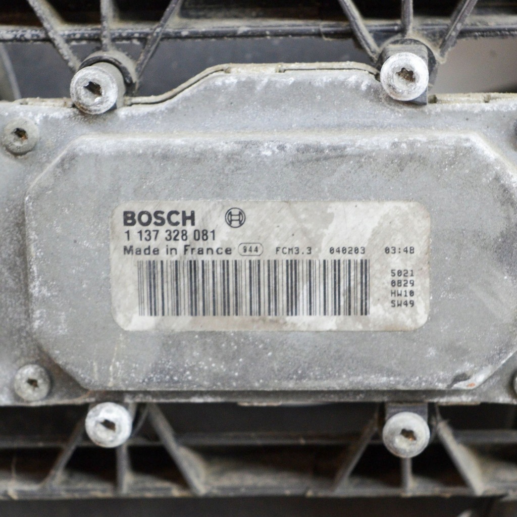 фото №7, Volvo s60 2004 защита вентилятора радиатора