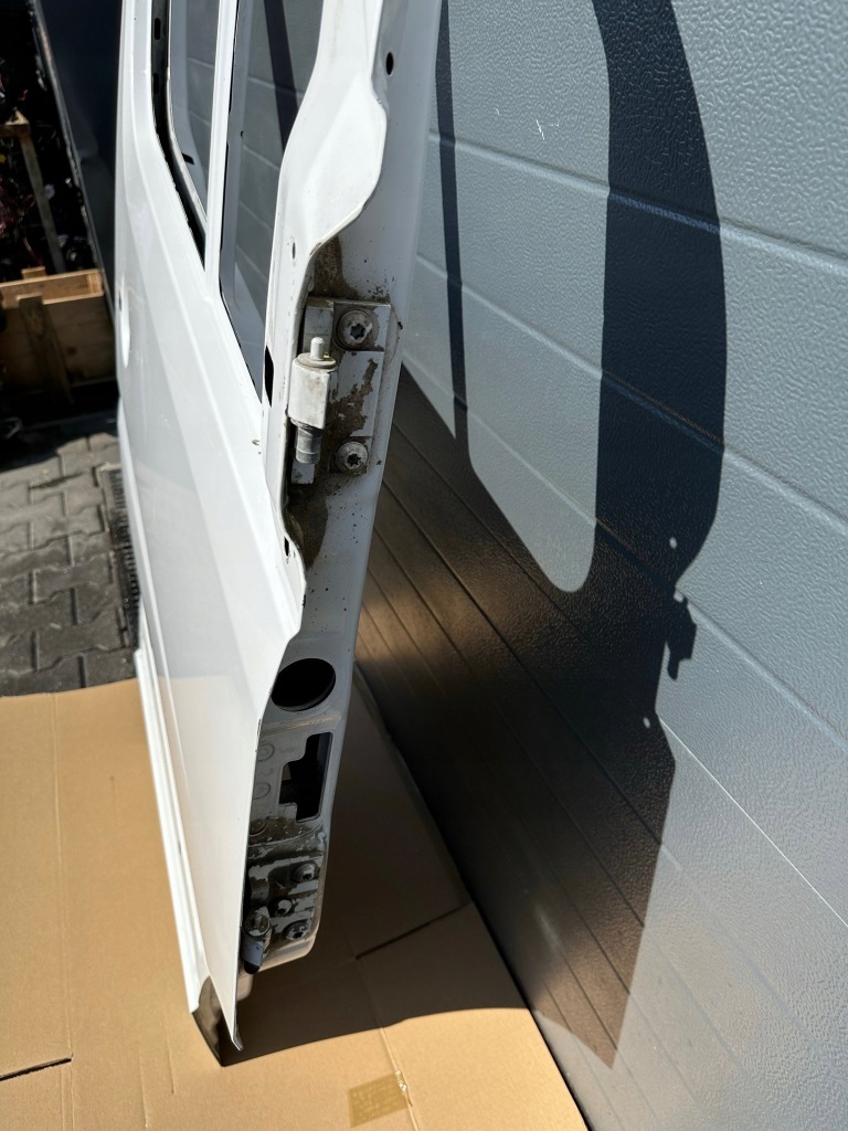 Двері праве передні mercedes sprinter 906, w906 Київ