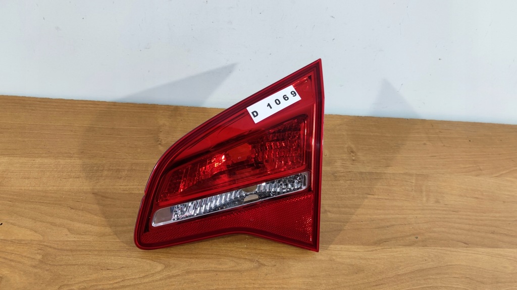 фото №1, Opel meriva b права лампа w кришка задня задня кришки