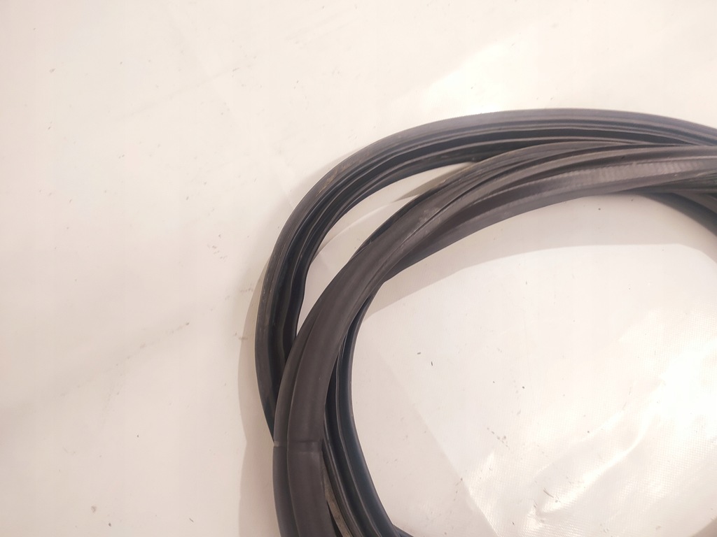 фото №7, Kia ceed ii прокладка кузовна багажника hb