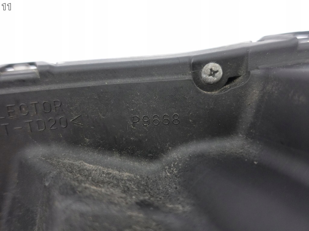 фото №12, Peugeot 4008 12-16 лампа ксенон права перед europa