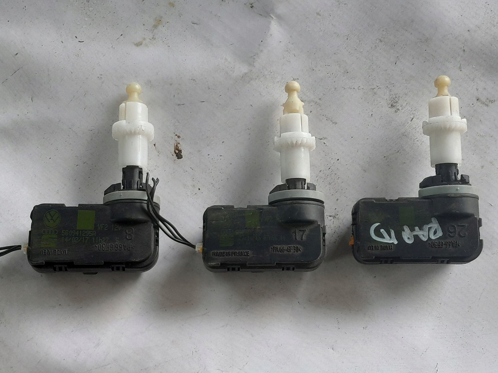 фото №1, Skoda rapid toledo iv моторчик регулировки лампы 13