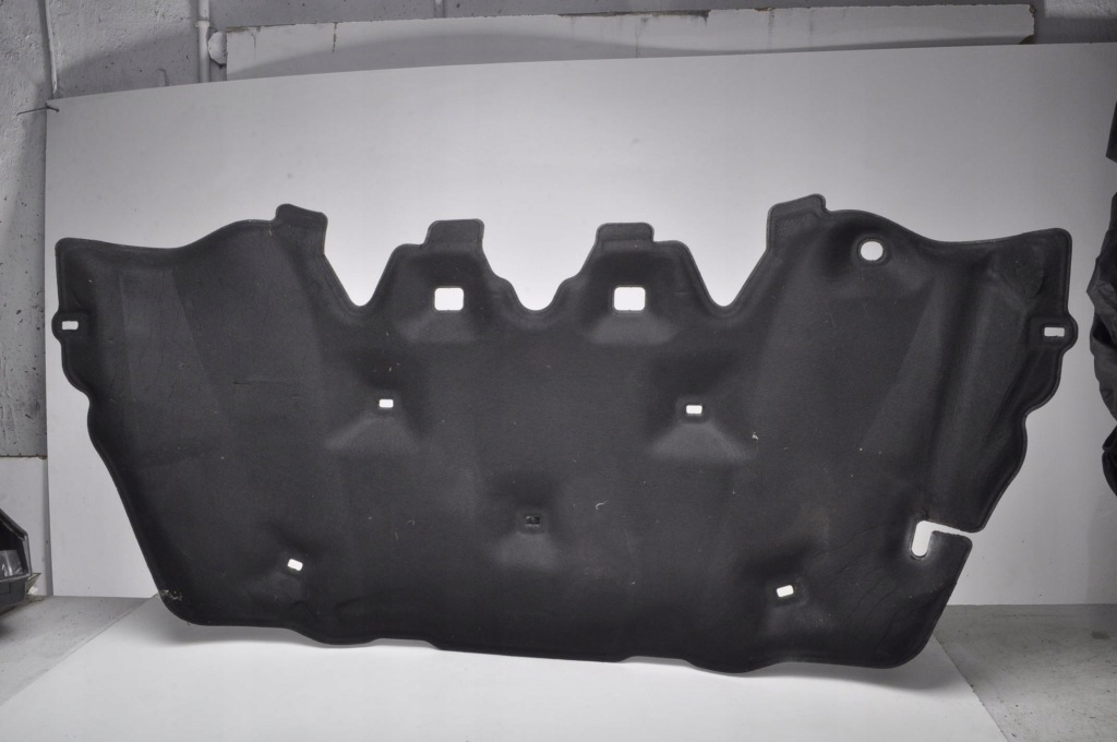 фото №1, Volvo v40 ii шумоизоляция подкрылок капот