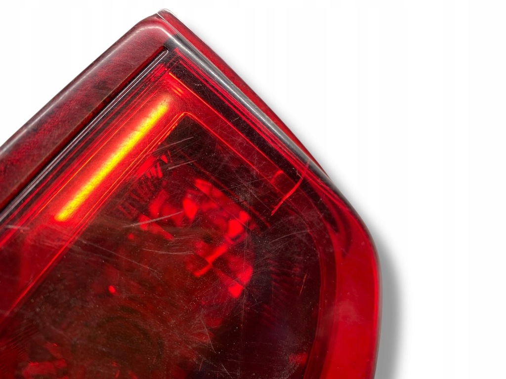 фото №7, Nissan navara 2009 правая сторона лампа задняя