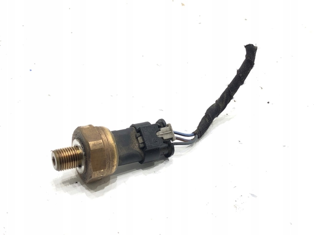 фото №1, Датчик тиску оливи skoda rapid 04c906060c