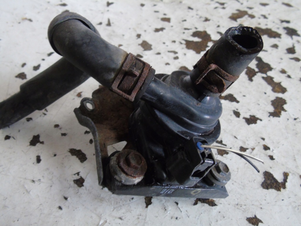 фото №1, Toyota prius iii plus 1,8 насос wody skf