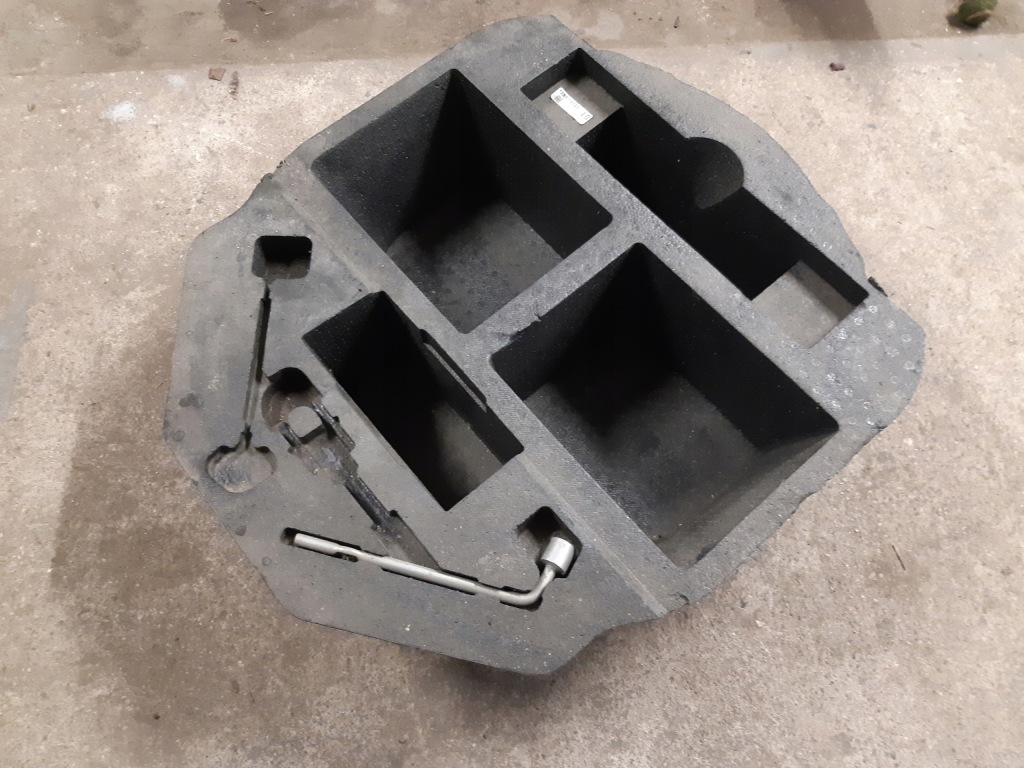 фото №1, Mazda 6 gh 08-12 вкладыш колеса запасного sedan hb