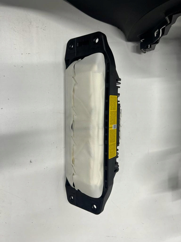 фото №5, Mercedes w205 приборная панель консоль+ подушка пассажира org