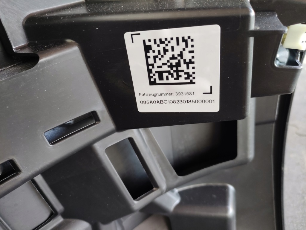 фото №13, Бампер перед передній bmw ix i20 колір a300 usa