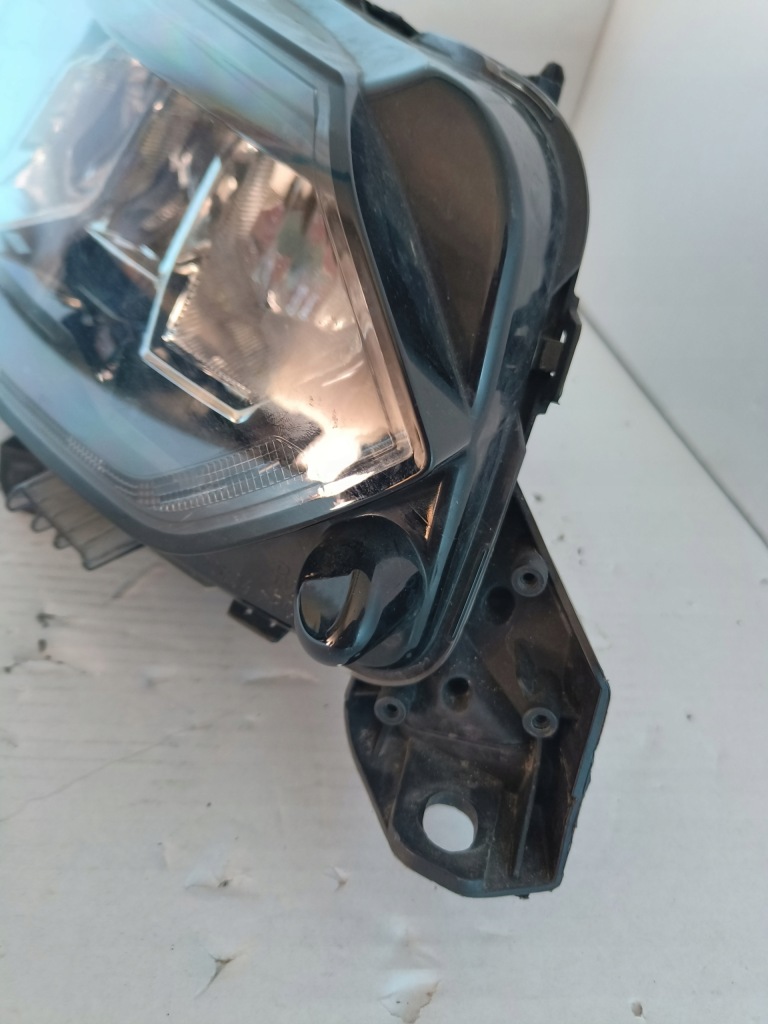 фото №3, Peugeot 208 ii лампа full led правая