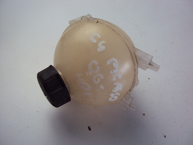 фото №1, Бачок розширювальний c4 picasso i hdi 2006-2013