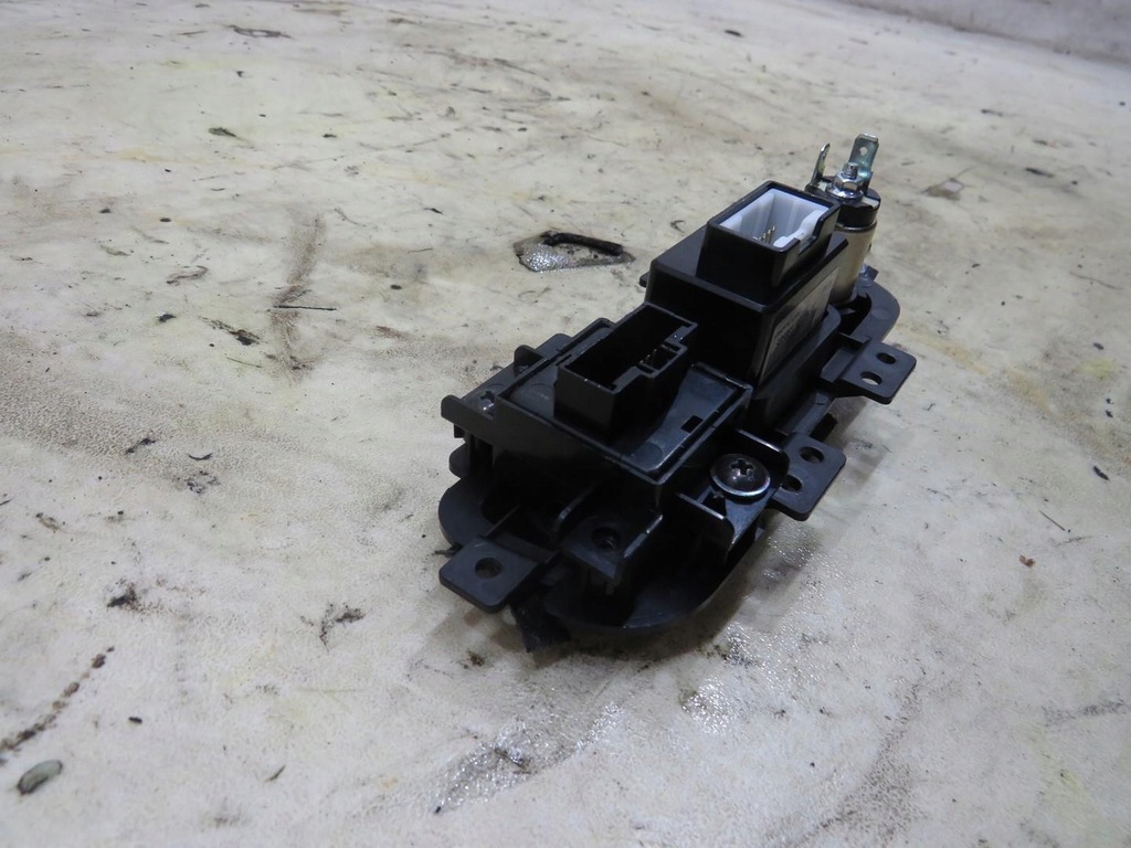 фото №6, Разъём port usb aux sportage iii 93700-3u690