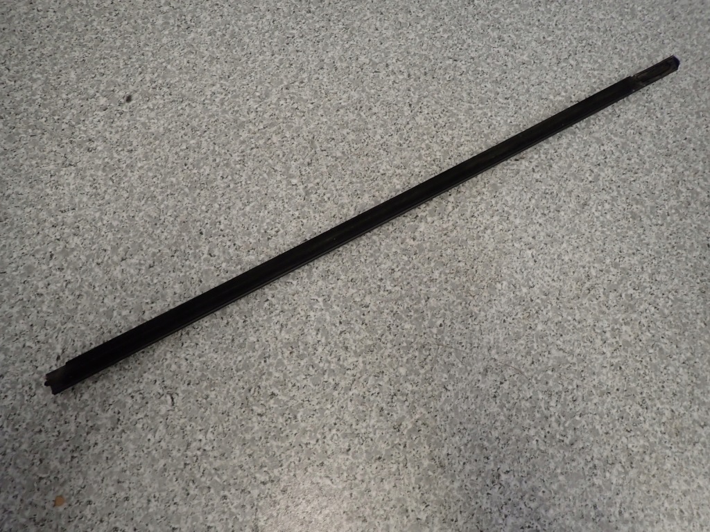 фото №4, Honda accord cl 4d vii 03- молдинг уплотнитель передняя правая parapet
