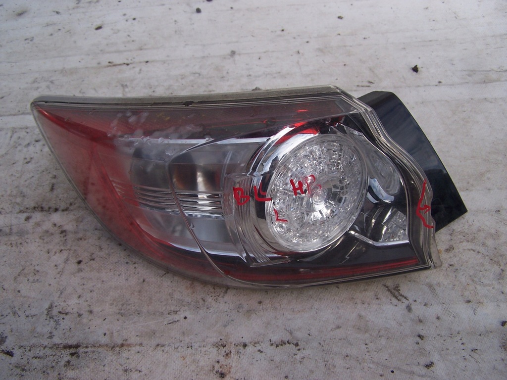 фото №1, Mazda 3 bl лампа левая задняя led hb 09-
