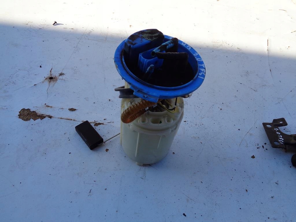 фото №1, Помпа топлива audi tt 8j 2.0 tfsi