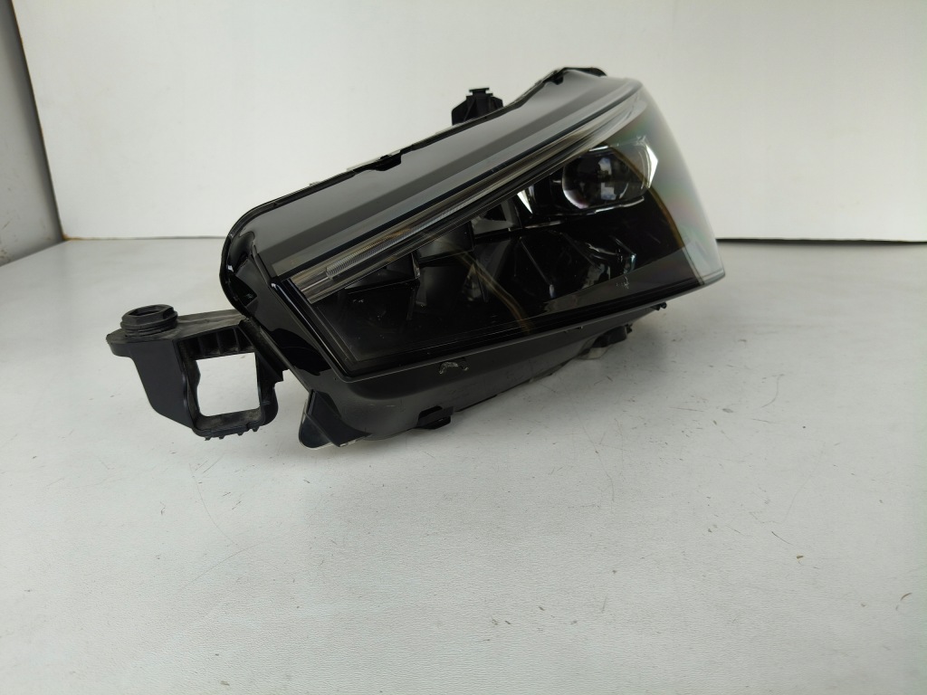 Купити Фара ліва фара skoda scala 657 18- full led