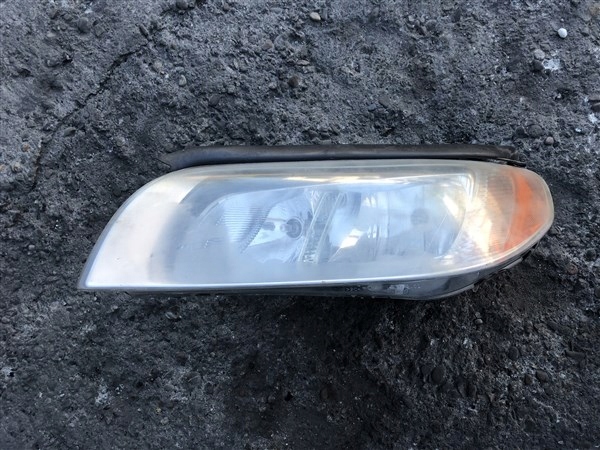фото №6, Лампа левая передняя левый перед volvo xc70 31214351 europa