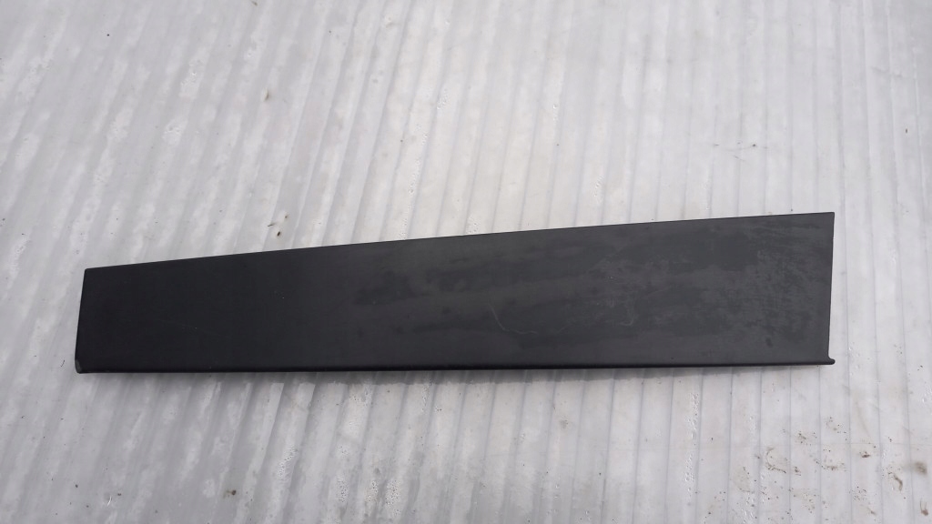 фото №1, Молдинг двері права перед volvo c30 08679939