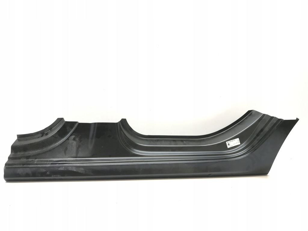 фото №1, Skoda octavia iv 4 левый порог обшивка 5e7809601d