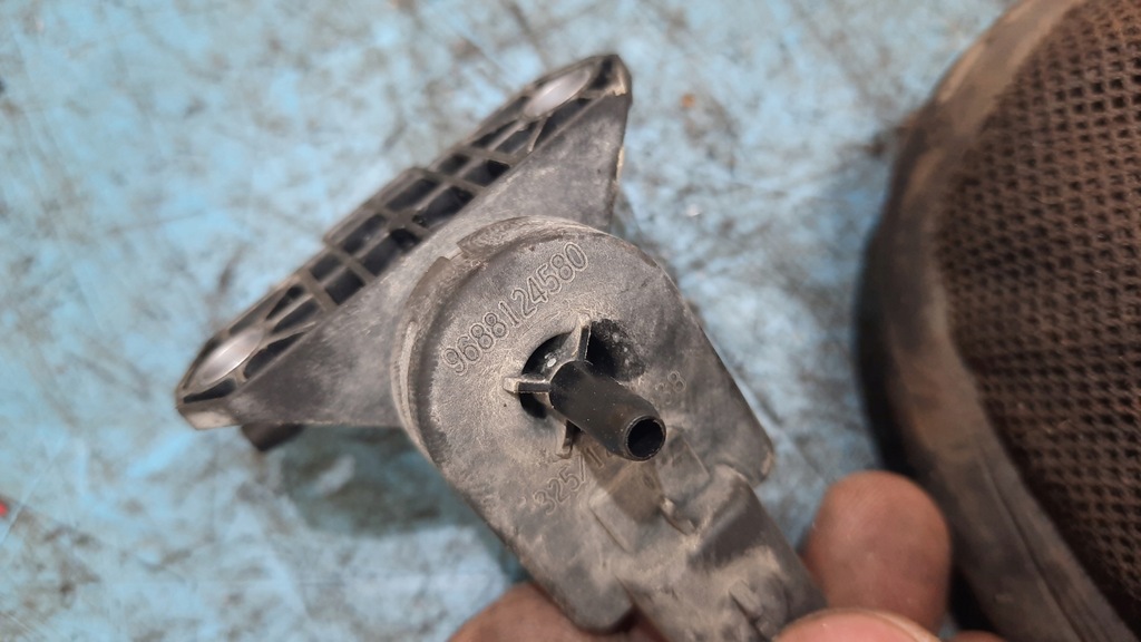 фото №6, Клапан вакуумa 9688124580 citroen peugeot