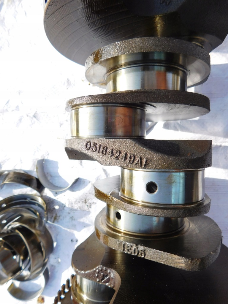 Dodge charger 11-14r 3.6 v6 wał колінчастий 05184249af 05184324ae Зі Шроту