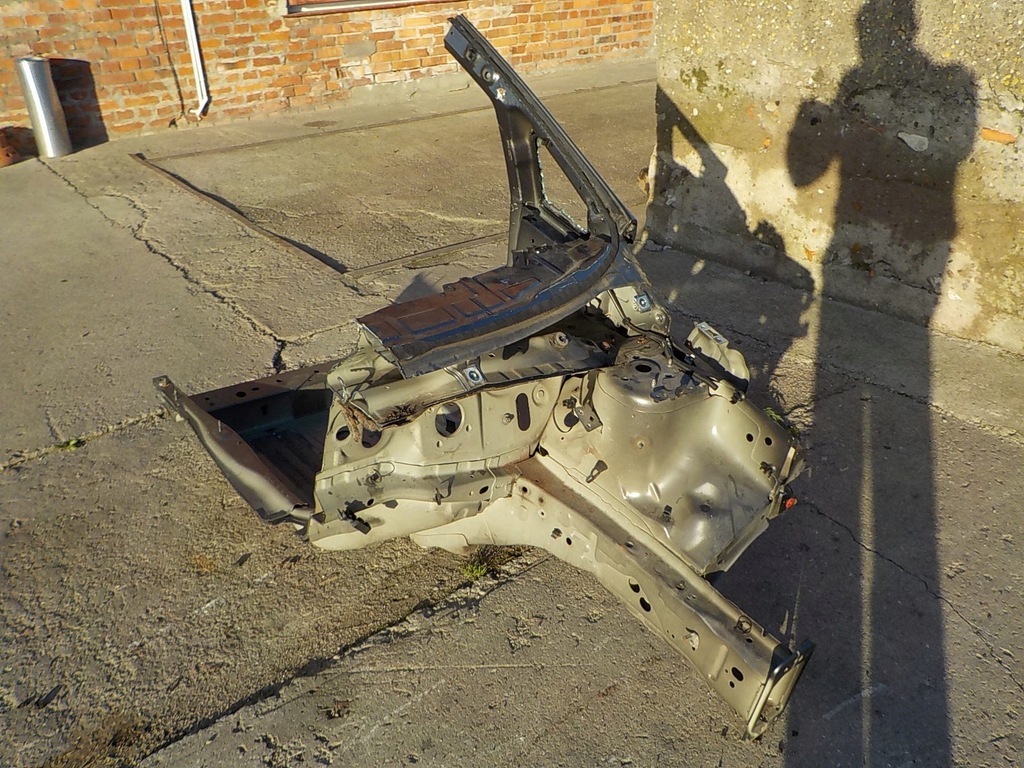 фото №1, Ford fiesta mk7 lift чверть перед ліва