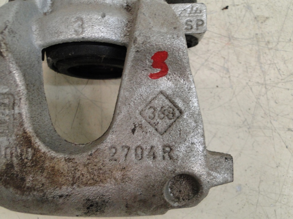 фото №7, Renault clio iv суппорт тормозной правый перед